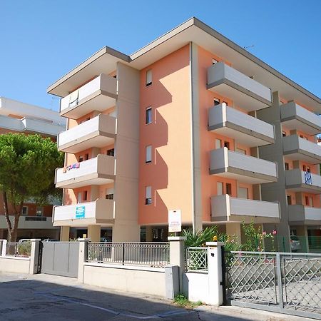 Condominio Tiepolo Bibione Exterior photo